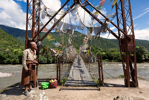 Bridge to Khamsum Yulley Namgyal Chorten