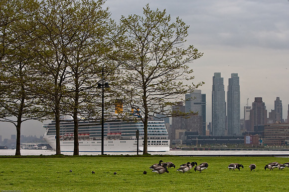 April 16, 2010, Hudson river traffic